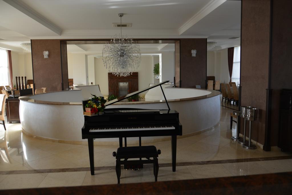 Albert Hotel Ploiesti Ruang foto