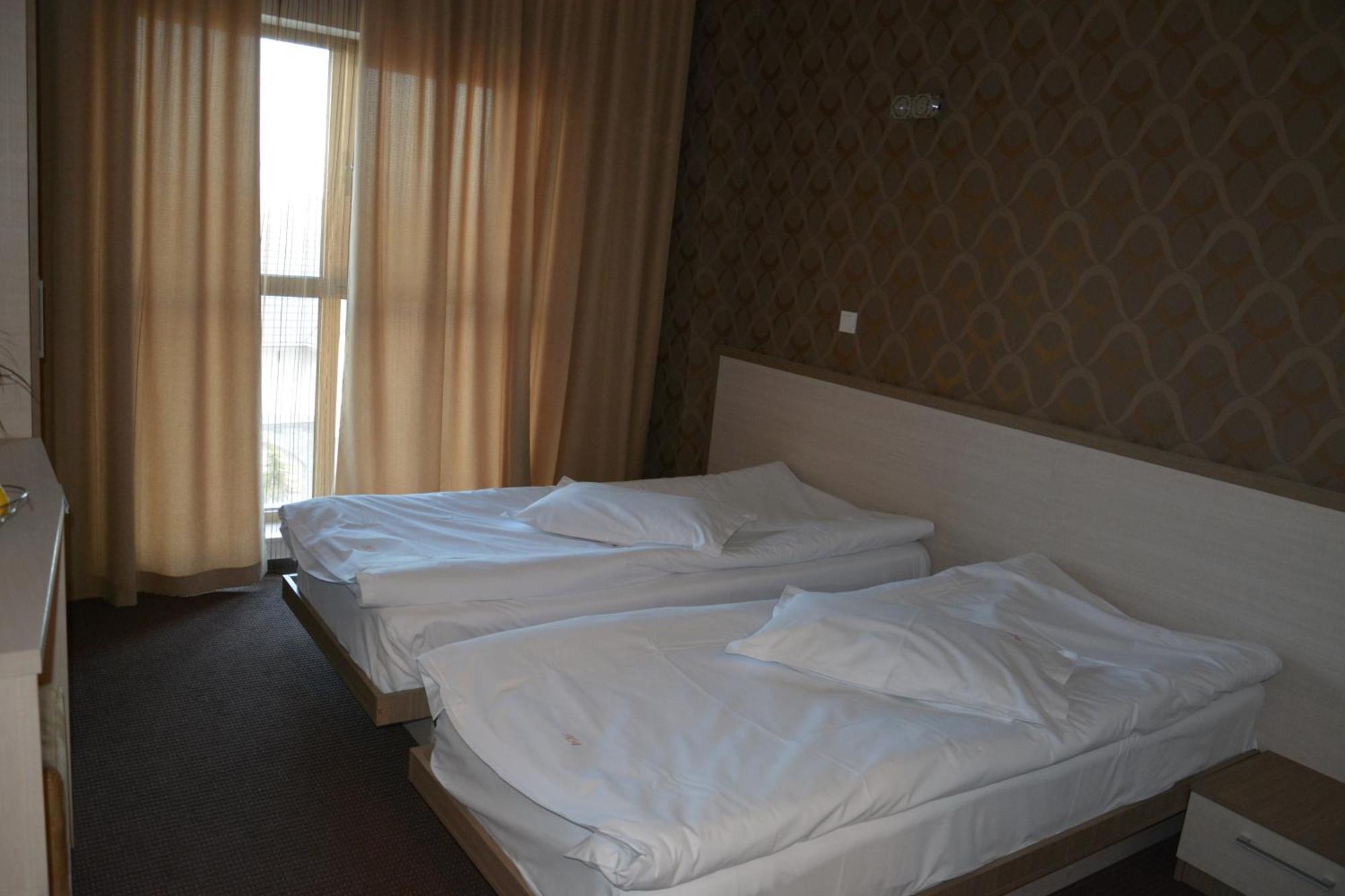 Albert Hotel Ploiesti Ruang foto