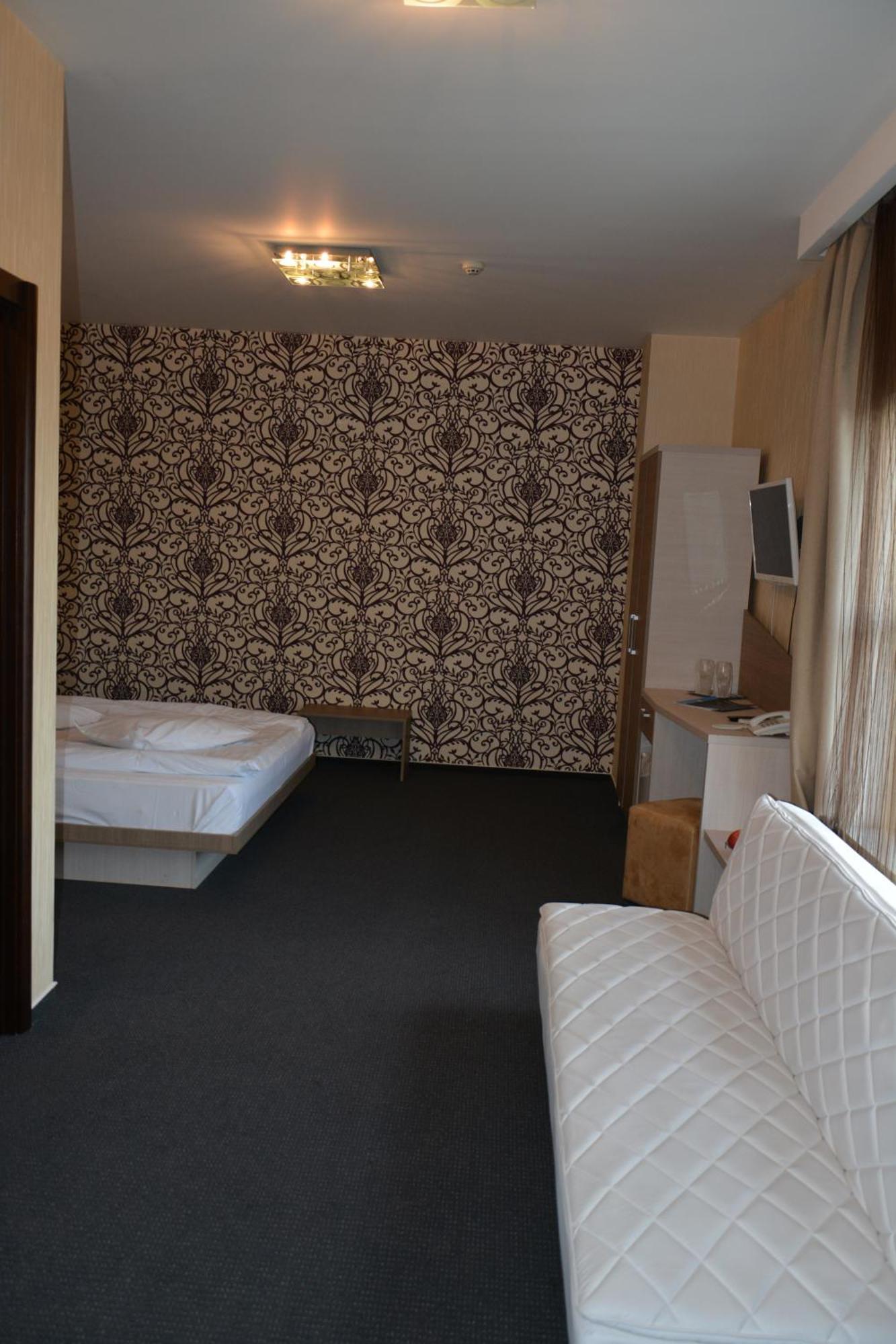 Albert Hotel Ploiesti Ruang foto
